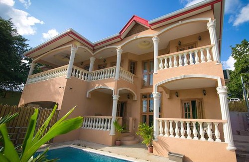 Black Rock Apartment | Robbie's Place Tobago