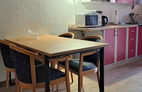 Novigrad Apartment | Robbin met Airco Wifi en Zwembad