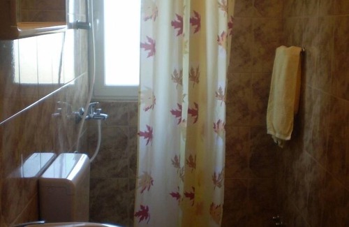 Kampor Apartment | Robi- Swimming Pool and Beautiful Garden - A1-žuti