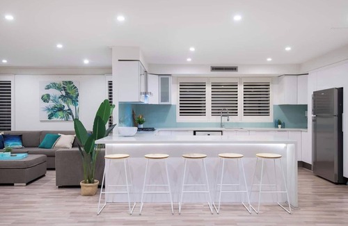 Sorrento House | Robin Retreat by the Park - Close to the beach!