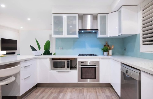 Sorrento House | Robin Retreat by the Park - Close to the beach!