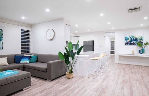Sorrento House | Robin Retreat by the Park - Close to the beach!