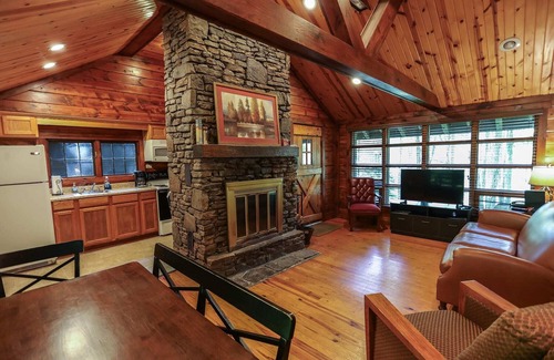 Seven Springs Cabin | Robin's Nest at Seven Springs