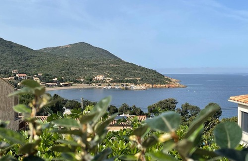 Galeria Apartment | Roc A Mare Galéria apartment terrace sea view, air conditioning, wifi, quiet, beach 250m away