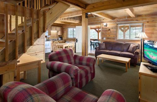 Custer Hotel | Rock Crest Lodge & Cabins