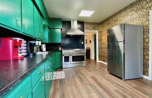 South Overton House | Rock or rest in style—Lubbock’s top music-themed luxury stay awaits!
