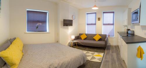 South Shore Apartment | Rock Salt Studios