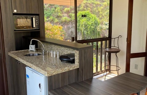 Araras House | Rock the Mountain in Granja Brasil Resort 1500m2 Menos Quartos