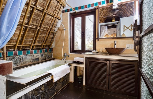 Ke Ga Resort | Rock Water Bay Beach Resort & Spa