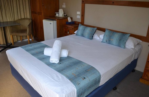 Rockhampton Hotel | Rockhampton Riverside Central Hotel