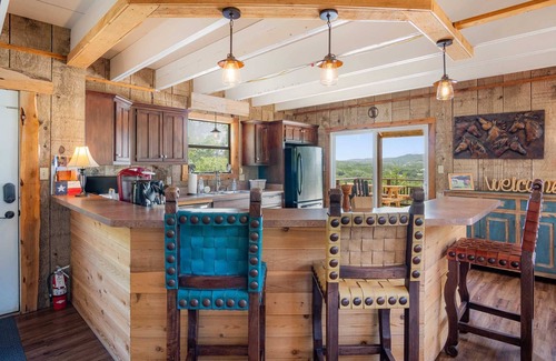 Pipe Creek House | Rockin' B Ranch Bluff House