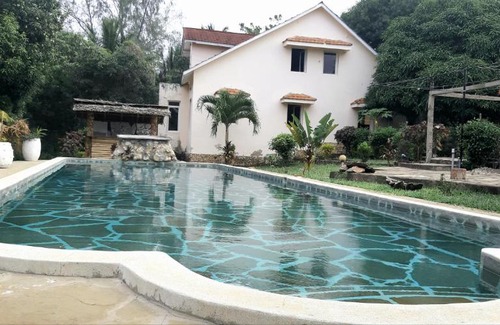 Galu Other | Rocks villa homestay