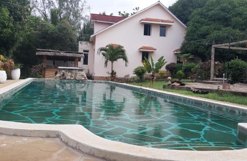 Galu Other | Rocks villa homestay