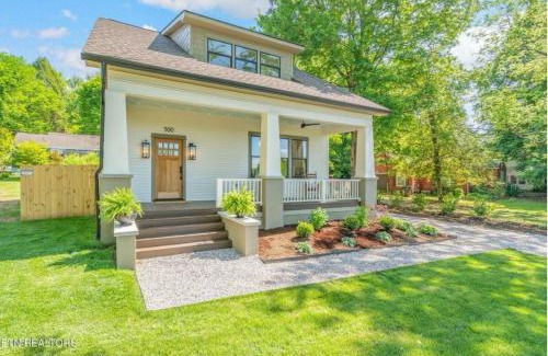 Knoxville House | Rocky Top Retreat