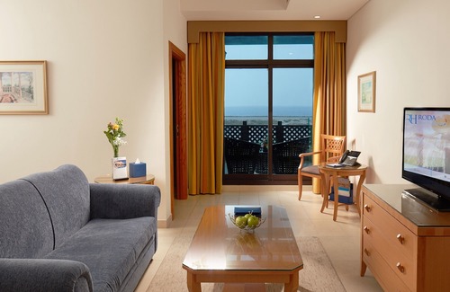 Jumeira 3 Apartment | Roda Beach Resort
