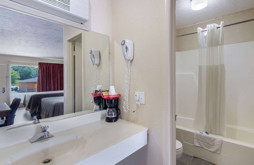 Church Hill Hotel | Rodeway Inn Church Hill - Tri Cities Area