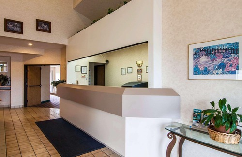 Salem Hotel | Rodeway Inn Salem