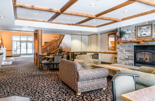 Tomahawk Hotel | Rodeway Inn & Suites Tomahawk