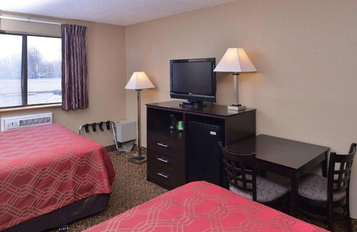 Waukegan Hotel | Rodeway Inn Waukegan - Gurnee