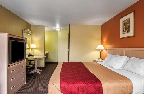 Corvallis Hotel | Rodeway Inn Willamette River