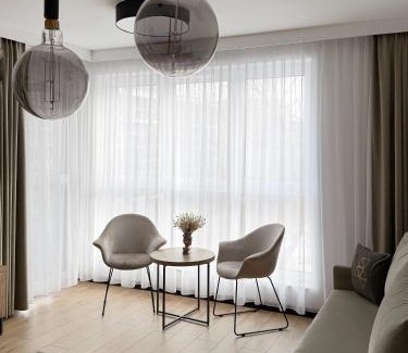 Meszna Apartment | RODZINNE APARTAMENTY SZYNDZIELNIA - 2 SYPIALNIE & BALKON & GÓRY & Parking