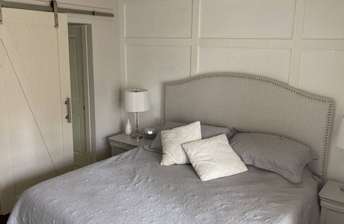 Wilden House | Rogers Home Away from Home/ hot tub!/ steam shower!