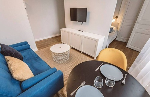 Courlancy Apartment | Roi soleil, facing the Cathedral (2G)