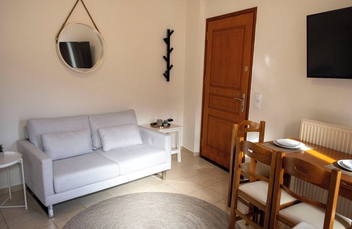 Kalavrita Apartment | Rokani Studio I