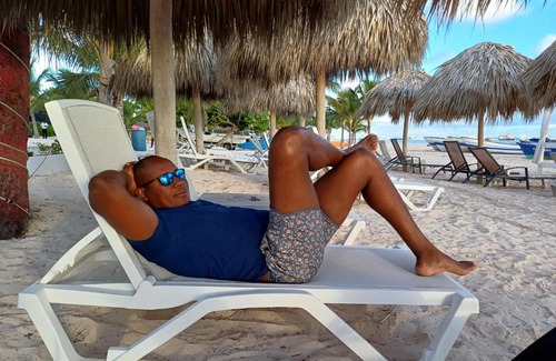 Playa Bibijagua Bed & Breakfast | Rolando share apart