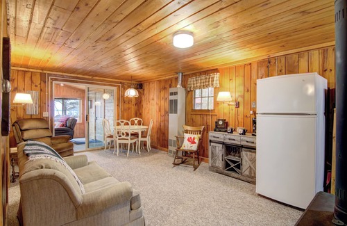 Hayward Cabin | Rolly's Lane Resort on Grindstone Lake! 15 minutes to Hayward
