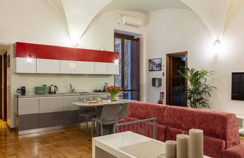 Rione V Ponte Apartment | ROMAC Coronari near Navona with fitness room and sauna