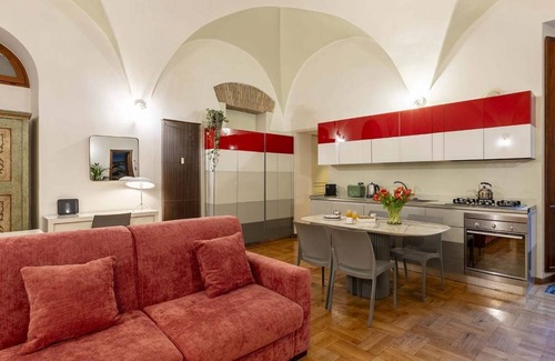 Rione V Ponte Apartment | ROMAC Coronari near Navona with fitness room and sauna