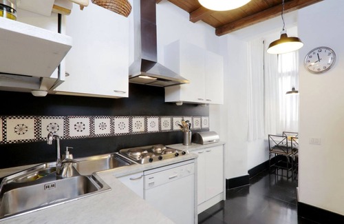 Rione IV Campo Marzio Apartment | ROMAC Leone V Unique 5-bdr near the Spanish Steps