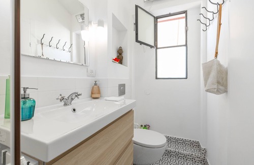 Jaffa Apartment | Romance and fun. The beauty, the sea and the action of Jaffa. 2 suites in one !