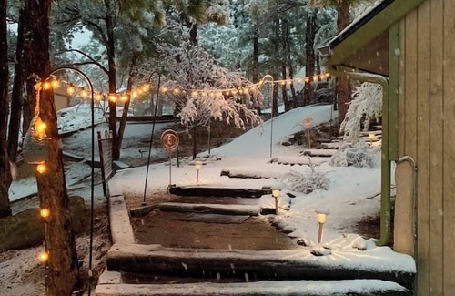 Northeast Colorado Springs House | Romance at Pine Mountain Haven