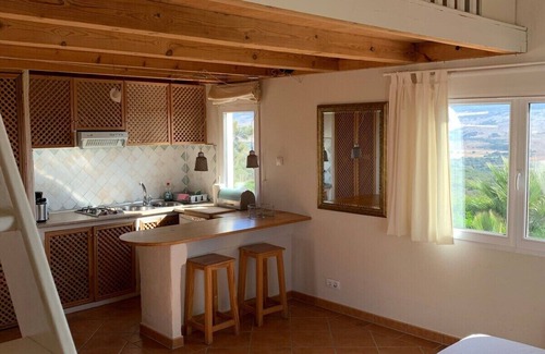 Tarifa Apartment | Romantic apartment, 5 mins from beach with scenic view & 350mbps high speed WiFi