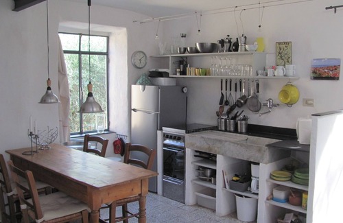 Dolcedo House | Romantic apartment in the olive grove (1,000 sqm) - PARKING space on the property