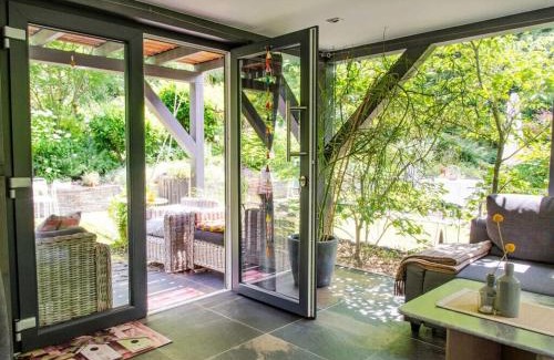 Arzheim Apartment | Romantic apartment with balcony