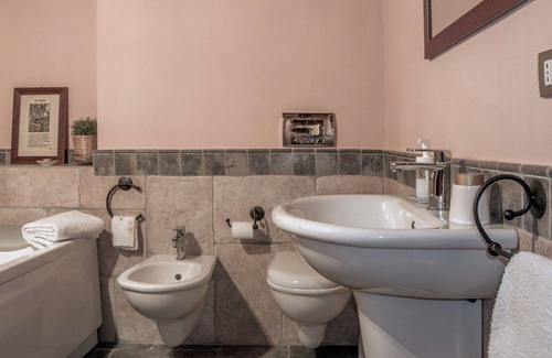Casciano di Murlo Apartment | Romantic Casina in the village near Siena