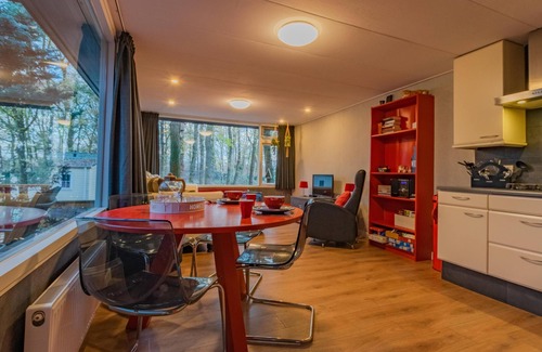 Uden House | Romantic chalet with sauna in the woods
