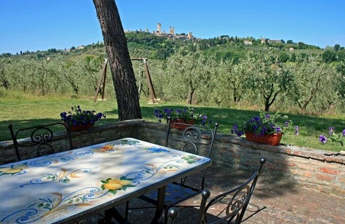 San Gimignano Cottage | Romantic cottage stunning views over San Gimignano Ideal for couples & families