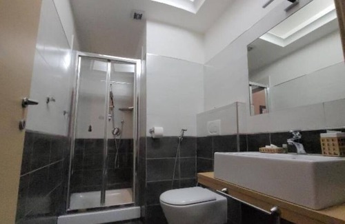 Rione III Colonna House | RomAntic Dreams Sistina Guest House: Deluxe Double Room