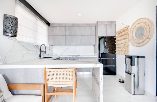 Playa Flamingo Condo | Romantic Getaway with Stunning Panoramic Ocean Views, Amazing Sunsets