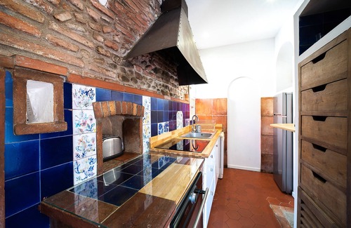 Saint-Jean Apartment | Romantic Getaway in the Heart of Perpignan