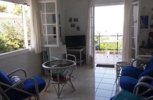 Mola Kalyva Apartment | romantic house close to the sea