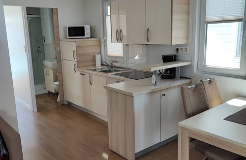Piran Boat Rental | Romantic houseboat no. 1 with whirlpool - 1 min. from the beach