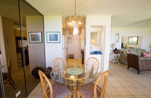 Kihei Condo | Romantic Maui Getaway! Direct Beach~Ocean Front! ~ Ground floor! Hotel Protected