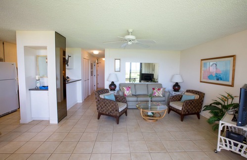 Kihei Condo | Romantic Maui Getaway! Direct Beach~Ocean Front! ~ Ground floor! Hotel Protected