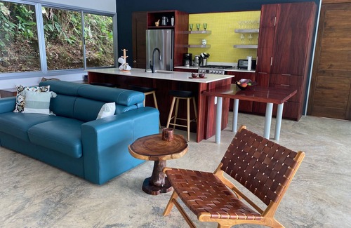 Ballena House | Romantic mountain retreat with views of the Whale’s Tail and the Pacific Ocean