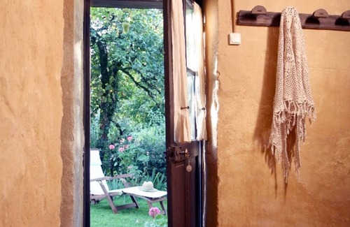 Varaignes House | Romantic natural stone cottage in the idyllic natural park Perigord - Limousin